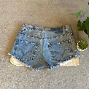 Vintage Levi’s jean shorts size 26/27